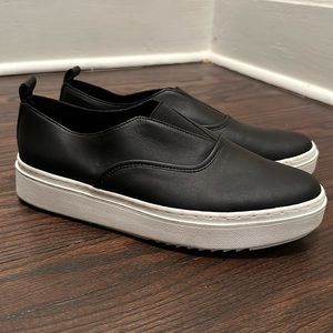 Eileen Fisher slip-on EUC Size 9